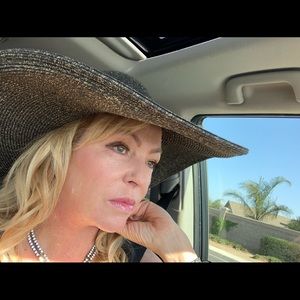 Meet your Posher, Lorene